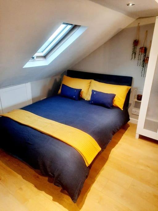 Alross Studio Flat / Private Bathroom Londen Buitenkant foto